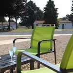 Village De 3* Chantonnay